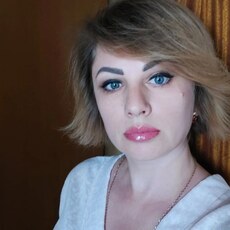 Фотография девушки Алена, 28 лет из г. Санкт-Петербург