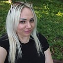 Roxy, 42 года