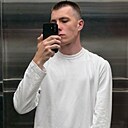 Максим, 22 года