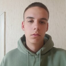 Фотография мужчины Арсений, 19 лет из г. Саратов
