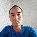 D G, 43 года