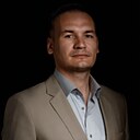 Макс, 33 года
