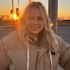 Фотография девушки Арина, 24 года из г. Санкт-Петербург