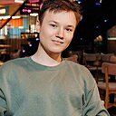 Максим, 22 года