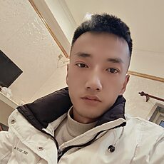 Фотография мужчины 李建伟, 32 года из г. Тобольск