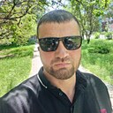 Красивый, 39 лет
