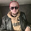 John, 30 лет