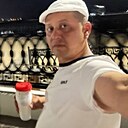 Aziz, 42 года