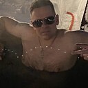 Levis, 42 года
