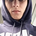 Макс, 24 года