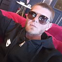 Макс, 33 года