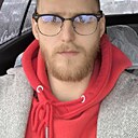 Михаил, 32 года