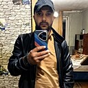 Roman, 33 года