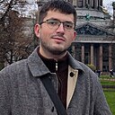 Макс, 24 года