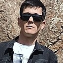 John, 31 год