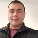 Илхом, 33 года