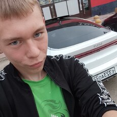 Фотография мужчины Артём, 18 лет из г. Ужур