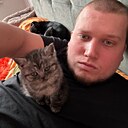 Максим, 24 года