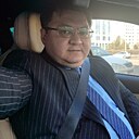 Han, 44 года