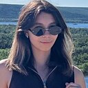 Поля, 19 лет