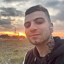 Max, 27 лет