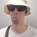 Денис, 22 года