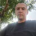 Лев, 33 года