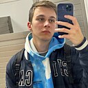 Максим, 22 года