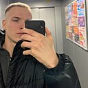 Денис, 22 года
