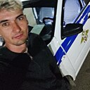 Эл, 33 года