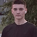 Максим, 22 года