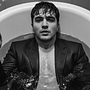 Али, 33 года