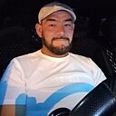 Mikah, 42 года