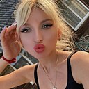 Ксения, 22 года
