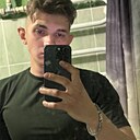 Максим, 22 года