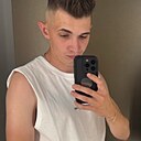 Максим, 22 года