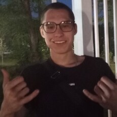 Фотография мужчины Станислав, 18 лет из г. Жигулевск