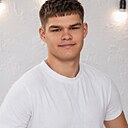 Денис, 19 лет