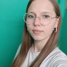 Фотография девушки Алёна, 18 лет из г. Челябинск