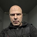 Surgeon, 44 года