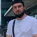 Он, 35 лет