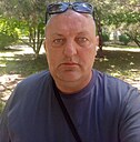 Ден, 42 года