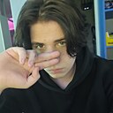 Максии, 19 лет