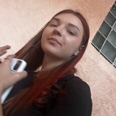 Фотография девушки Полинка, 21 год из г. Городок