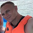 Максим, 33 года