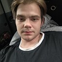 Лев, 20 лет
