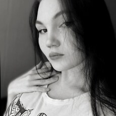 Фотография девушки Дина, 18 лет из г. Бийск