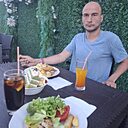 Ваня Горлапан, 31 год