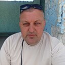 Ден, 42 года