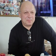 Олег, 59 из г. Камышин.